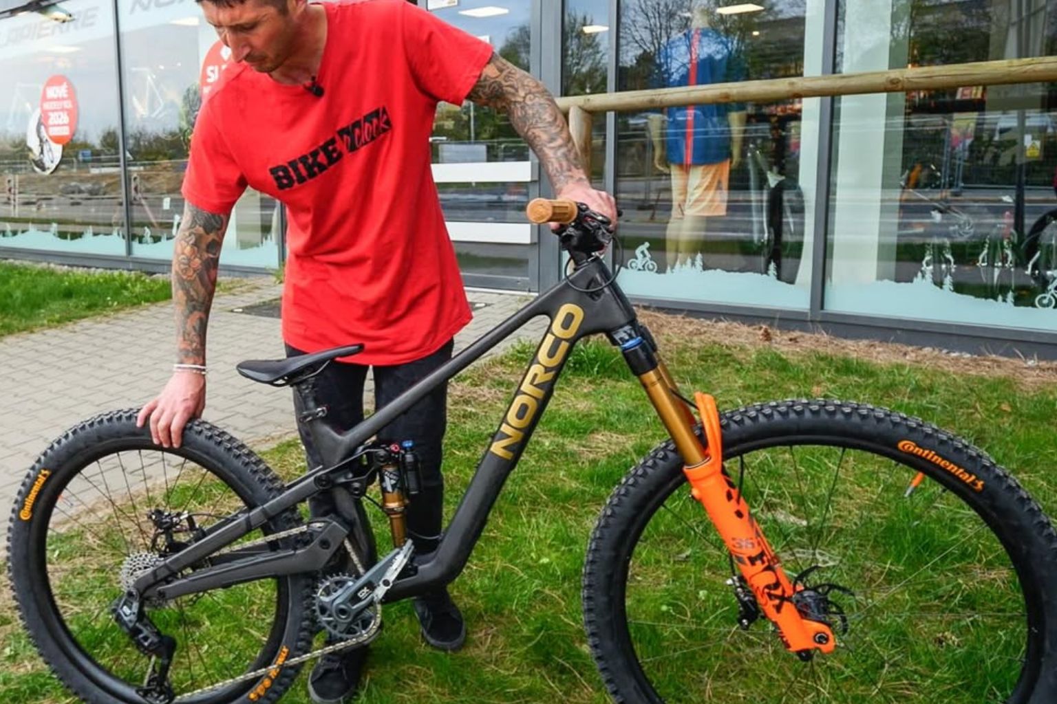 VIDEO: Damjanovo „Street Duro“ je unikátny custom build Norco Sight