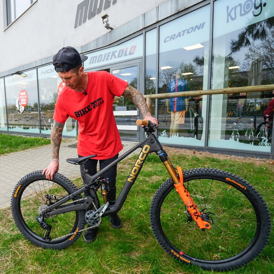 VIDEO: Damjanovo „Street Duro“ je unikátní custom build Norco Sight