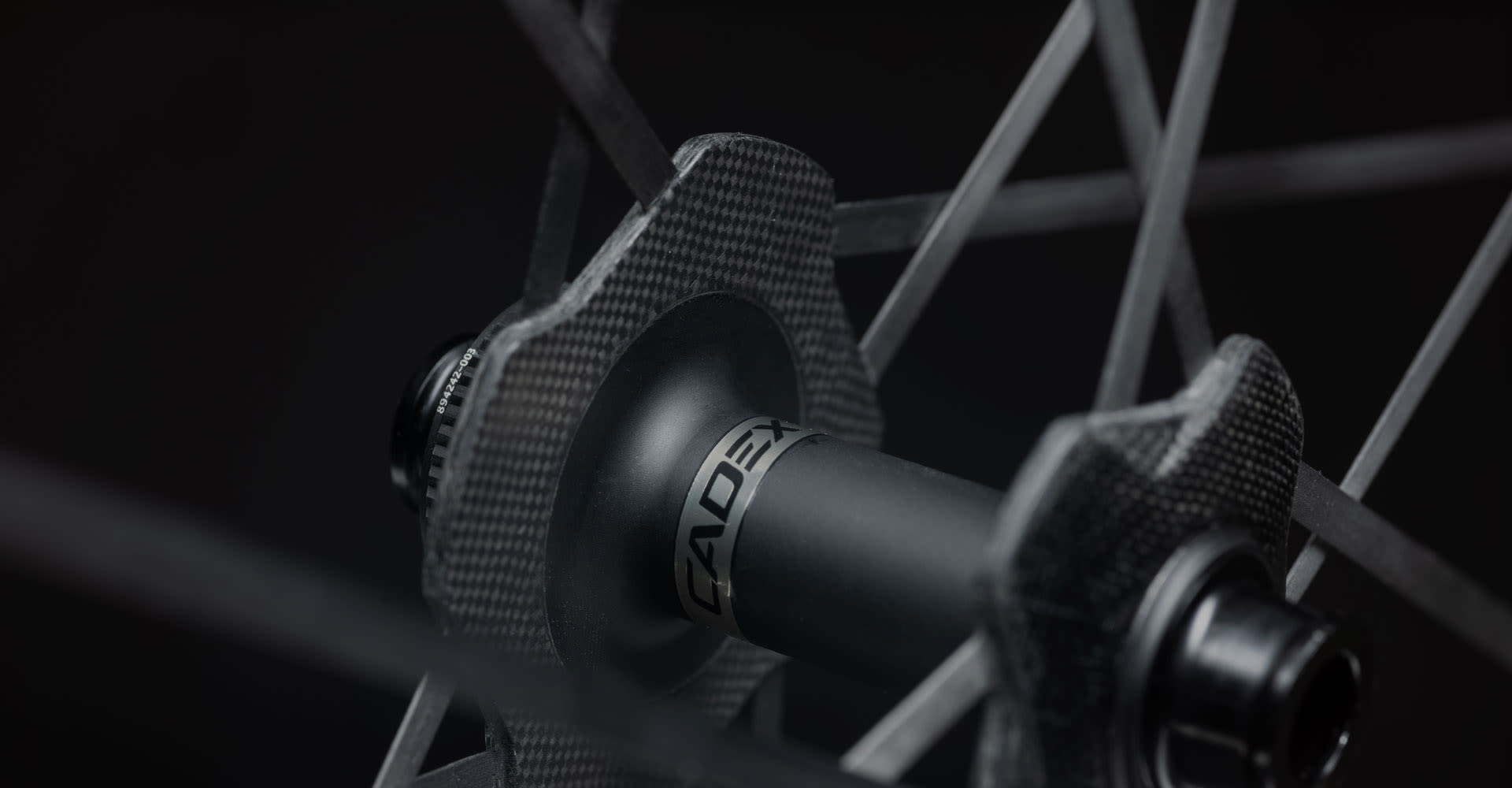 Cadex technologie - karbonový výplet