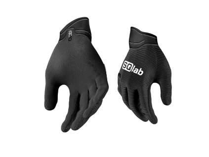 SQ.Glove.ONE11.BLK.MAIN