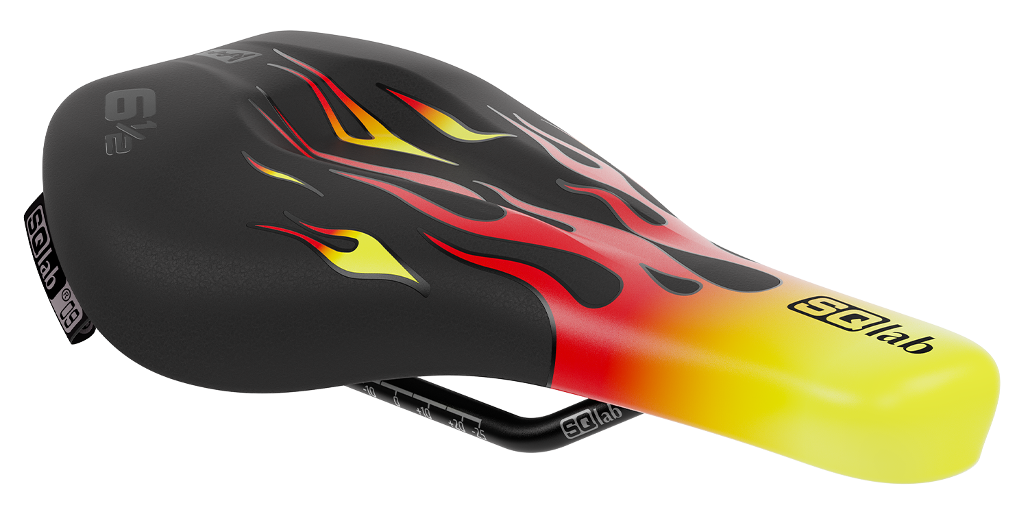 SQlab dětské sedlo 6 1/2 Ergowave Flames Šířka: 9 cm
