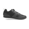 GIRO Tracker tretry (Black) (Velikost 48)