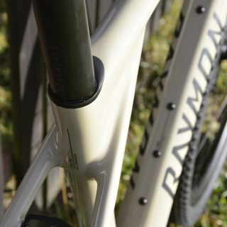 Raymon Soreno Pro ⛰️🇩🇪– druhý přírůstek u nás Tohle kolo má pohodlný posed, a s elektrickým SRAM AXS se neztratí ani v...