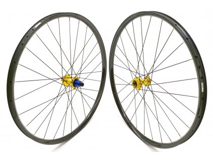 1229g Karbonová zapletená kola DUKE Lucky Jack SLS4 6TERS, náboje TUNE KillHill/ClimbHill, Sapim CX Ray