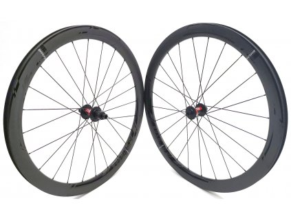 1397g Karbonová plášťová disková zapletená kola PANCHOWHEELS RUSH 45 GSF, náboje DT Swiss 240s road disc, Sapim CX Ray