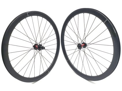 1405g PANCHOWHEELS PANCHOWHEELS Craze Carbon 700c, karbonová plášťová disková zapletená kola, Sapim CX Ray