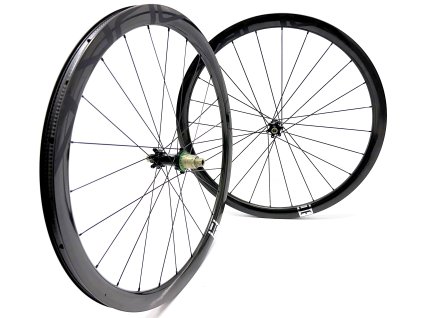 1055g Karbonová plášťová zapletená kola DUKE BACCARA ULTRA 36 SLR2, Extralite Cyber SPD 3+, Sapim CX Ray
