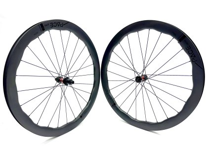 1415g PANCHOWHEELS PACE AERO karbonová plášťová disková zapletená kola, Sapim CX Ray
