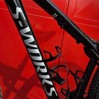 Specialized S-Works Epic World Cup – stroj, který vymazal hranici mezi hardtailem a celopérem, v konfiguraci, která popírá...