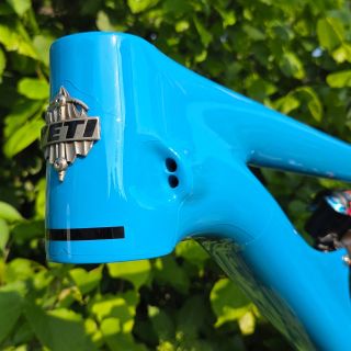 Yeti SB150 je čistokrevný **enduro speciál**, který definoval moderní éru značky Yeti. Je navržen pro maximální rychlost v...