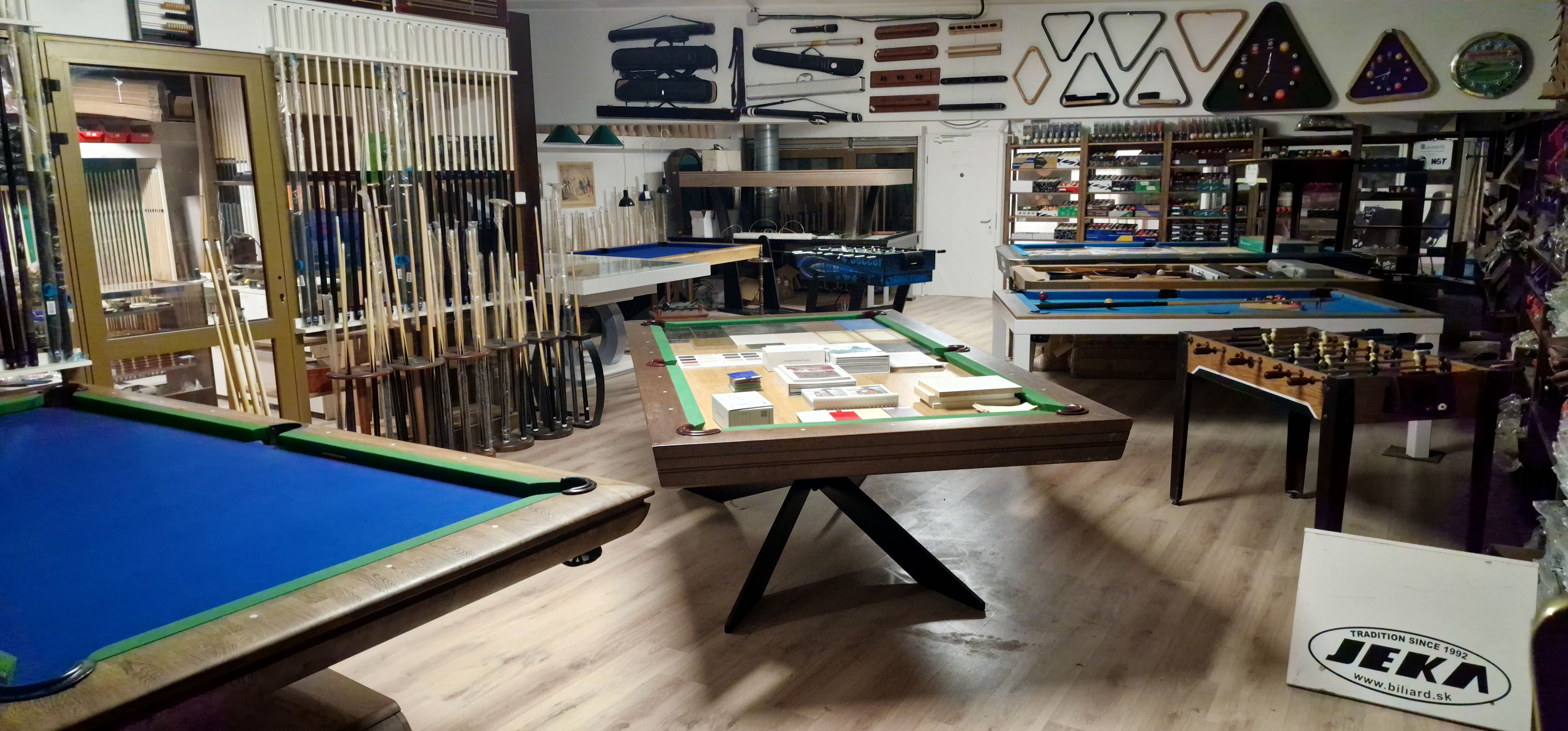 Náš showroom vo Zvolene 300m2, viac ako 20 vystavených stolov