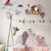 i2527 81874 wall stickers hills and balloons in pink lg