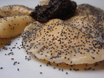 Bezlepkové slivkovo-makové pirohy 500 g