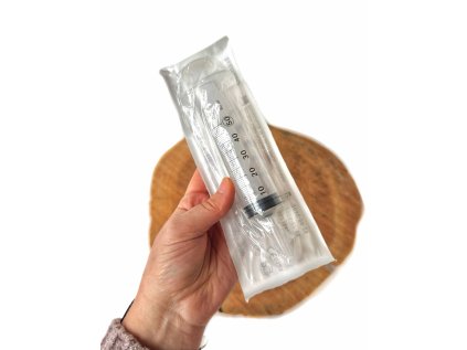 Dokrmovací stříkačka