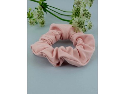 scrunchie ruzova