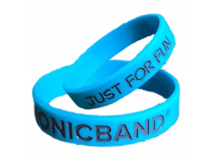 BIONICBAND® FOR KIDS BLUE glows in a dark