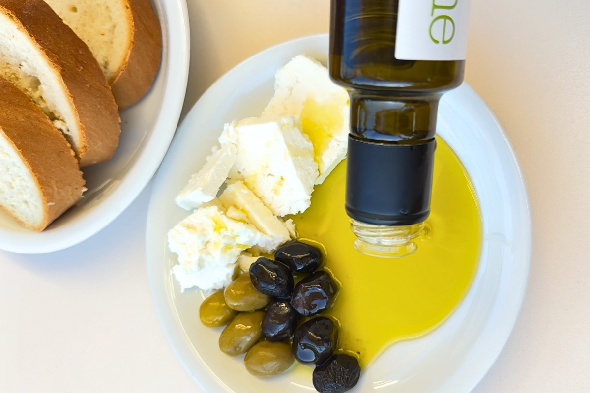 JAK POZNAT KVALITNÍ OLIVOVÝ OLEJ