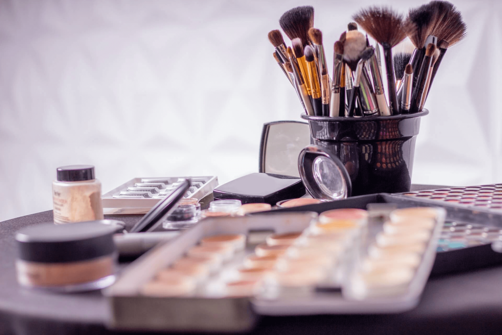 KRÁTKY NÁVOD: AKO VYBRAŤ SPRÁVNY MAKE-UP