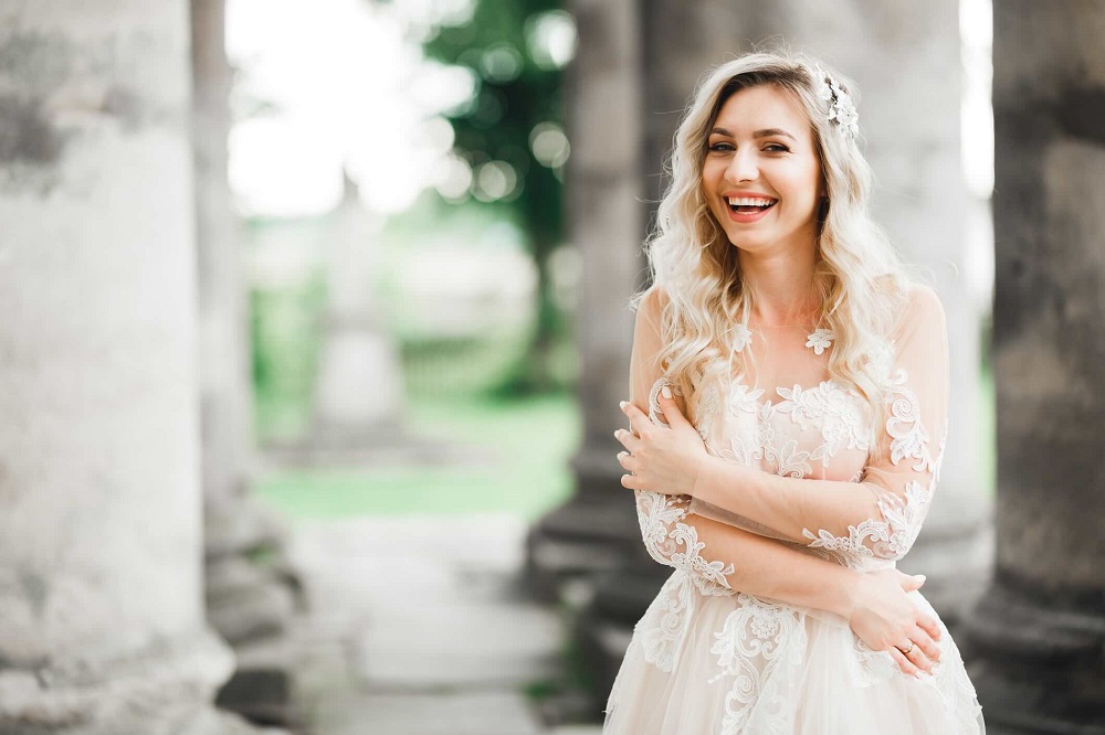 Svadobné líčenie krok za krokom: Ako sa nalíčiť ako profesionálka