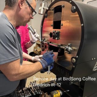 Včera k nám dorazil jedinečný Jamie Banwell z @rubiaceaeconsulting ze zastoupení Diedrich v UK, aby prohlédl a servisoval...