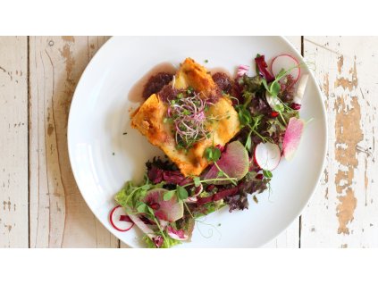 8fc1a9d4 88ba 11eb 946b 8eda3333b395 raj atovo lilkov lasagne s parmaz nem sal t s olivov m pestem a melounouvou edkv