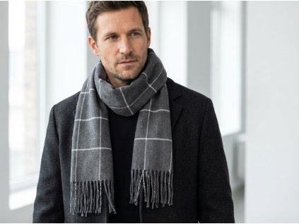 Teplá pánská šála s jemným geometrickým vzorem