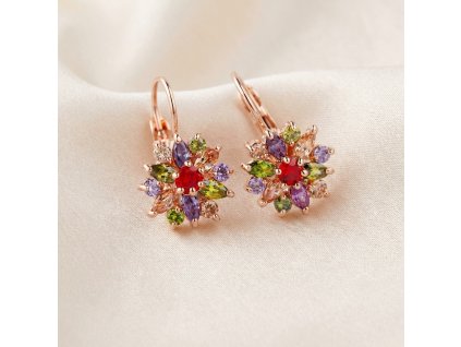 Výrazné barevné náušnice ve tvaru květu se zirkony