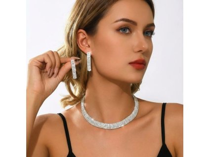 Výrazná třpytivá sada náhrdelníku a náušnic