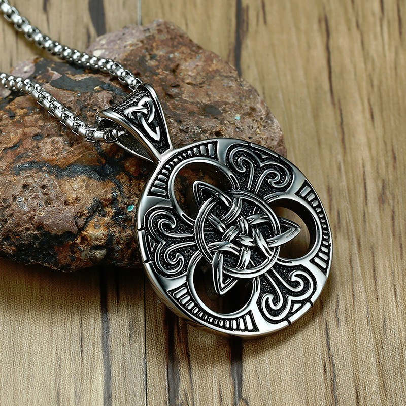 Pánský náhrdelník TRINITY KNOT - nerez oceľ