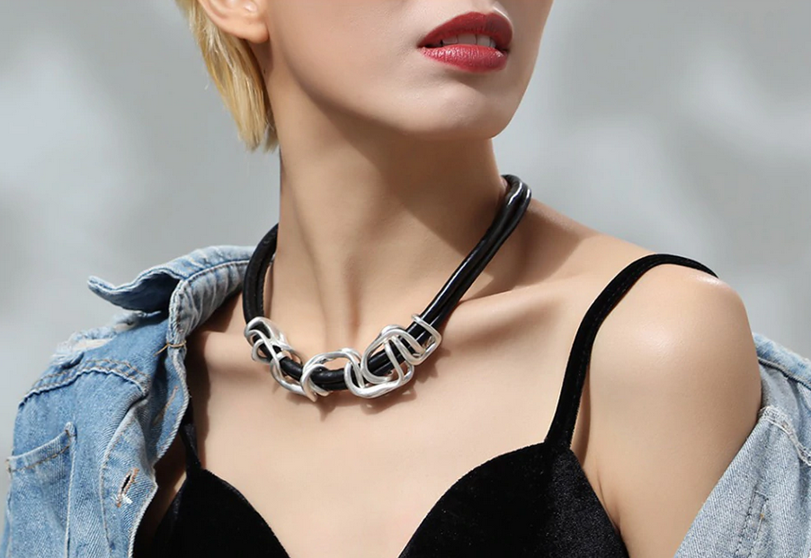 Dámsky náhrdelník COOL Choker