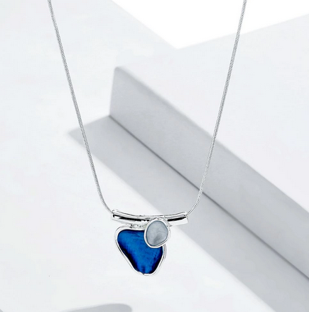 Dámsky módny náhrdelník BLUE GEOMETRIC