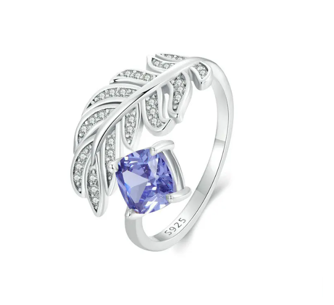 Prsteň Pierko s fialovým zirkónom - Striebro 925