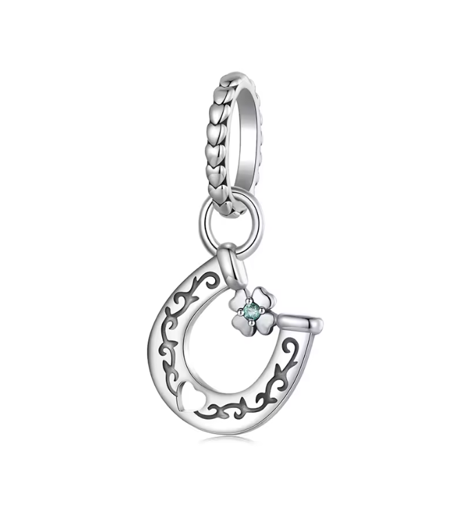 Strieborný prívesok podkova so štvorlístkom - Striebro 925