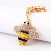 Zlacená klíčenka Včelka se zirkony – přívěsek na klíče i kabelku
