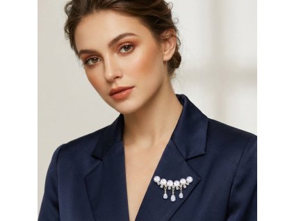 Brož s perlami a kamínky