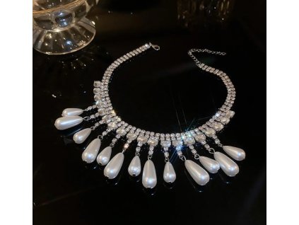 Choker náhrdelník s přívěsky perel
