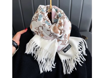 Dámská zimní šála s květinovým vzorem a třásněmi bílá