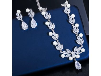 Elegantní souprava s listem a květem zdobená zirkony a perlami