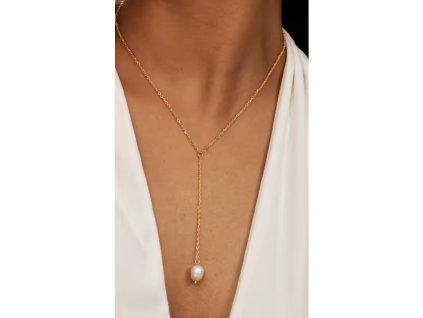 Elegantní zlatý ocelový náhrdelník s dekorativním střapcem a perlou
