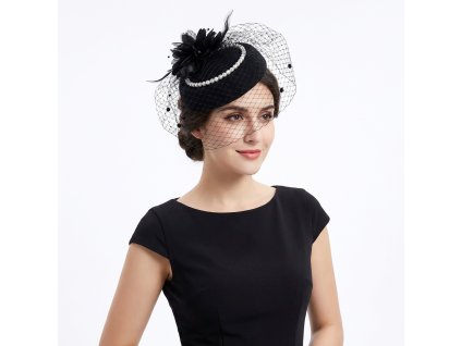 Svatební fascinátor se závojem a perličkami