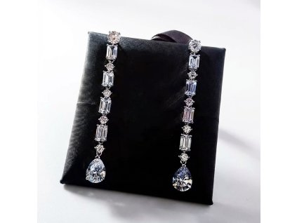Elegantní visací náušnice se zirkony