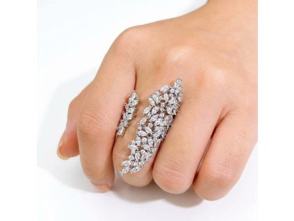 Nastavitelný prsten s lístky a zářivými zirkony