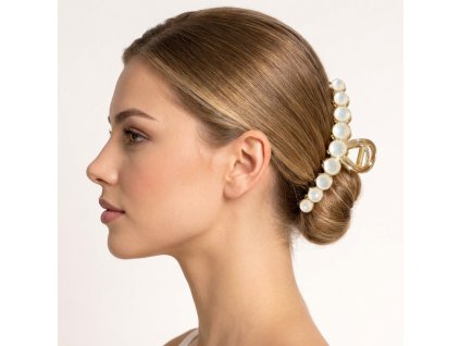 Nadčasová vlasová spona s perlovým dekorem