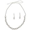 Komplet šperků ve stříbrné barvě s čirými kamínky náhrdelník a náušnice