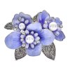 Brož ve tvaru tří fialových květů s krystaly a perlami