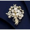 Pozlacená brož ve tvaru kytice