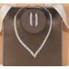 Postříbřená souprava náušnic a náhrdelníku s vrstvenými krystaly