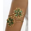 Dámský květinový náramek na paži se zeleným květem