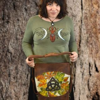 Hanka a Mirka neboli HannaH Art a Tomali Bags Společně jsme vytvořili tuhle úžasnou kabelku. Hlavní dík patří Mirce, já...