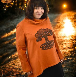 Mikina pro každého na celý rok 🍂🍁 ve velikostech 38- 60, sedí opravdu každému, volnější střih a široký límec zajistí...